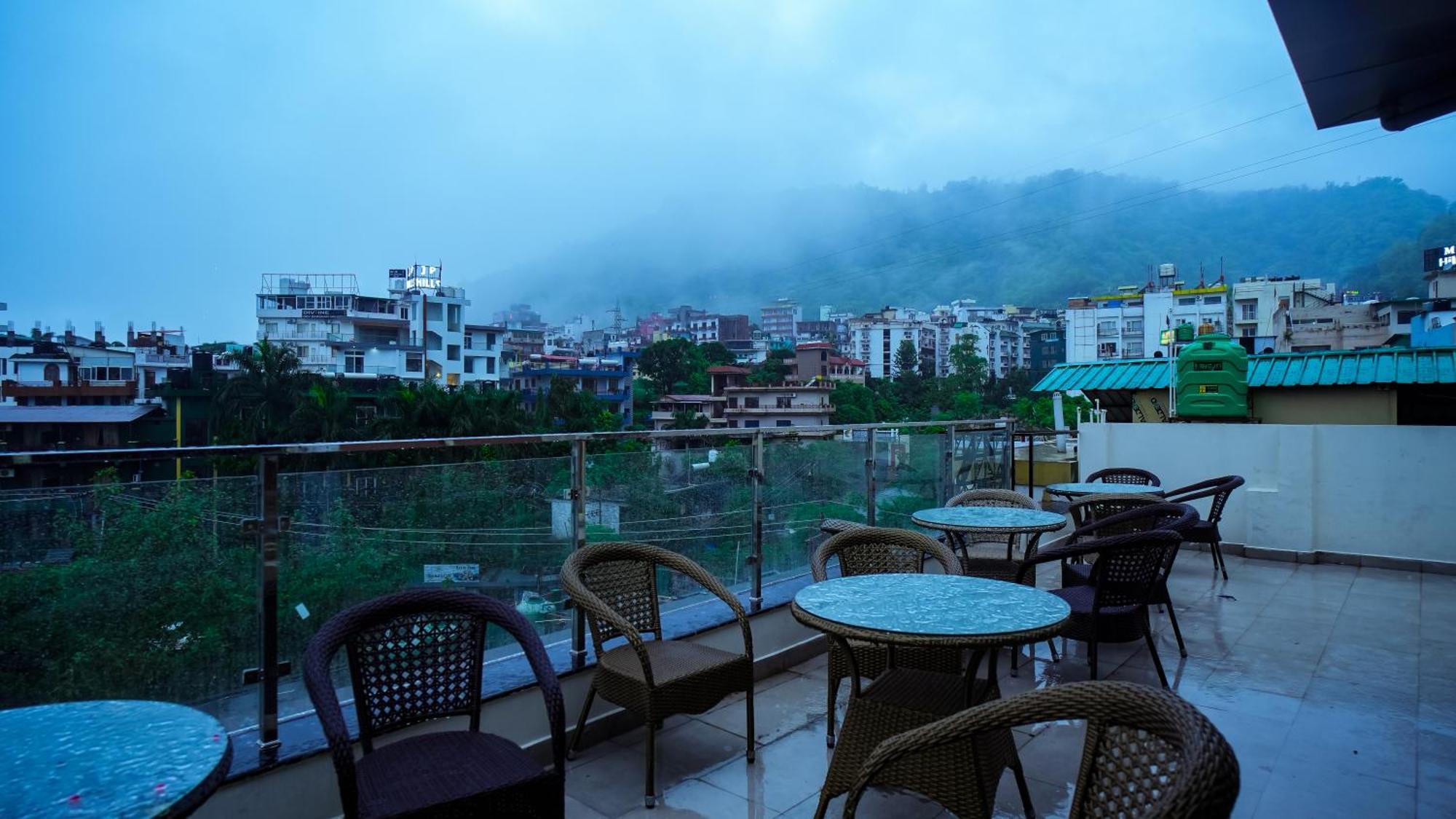 Hotel Lords Valley Rishīkesh Esterno foto