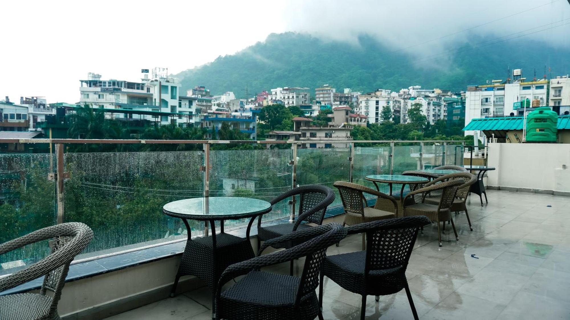 Hotel Lords Valley Rishīkesh Esterno foto
